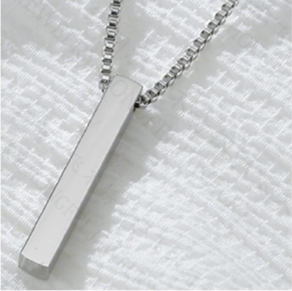 Collar plata con dije rectángular de acero inoxidable