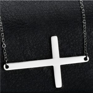 Collar de cruz plata de acero inoxidable