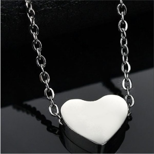 Collar con corazón plata pequeño de acero inoxidable